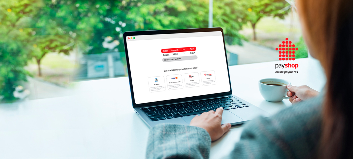 Computador com página do Payshop aberta